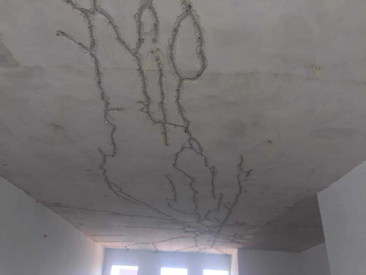 Nhược điểm của sàn Nevo - Nứt