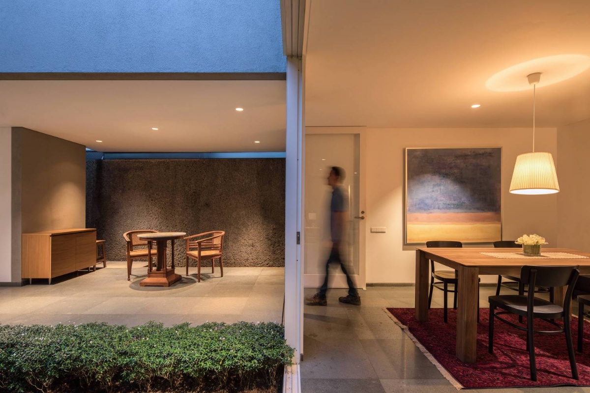 Doctor House / Tan Tik Lam Architects - Top 10 Kinh Nghiệ... 15 261205-kie-paktantiklam-07-lt1-ruang-makan-foyer.jpg