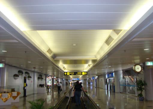 Trần Kim Loại Dạng Sọc 300C – C300 1 Trần Kim Loại Dạng Sọc 300C – C300